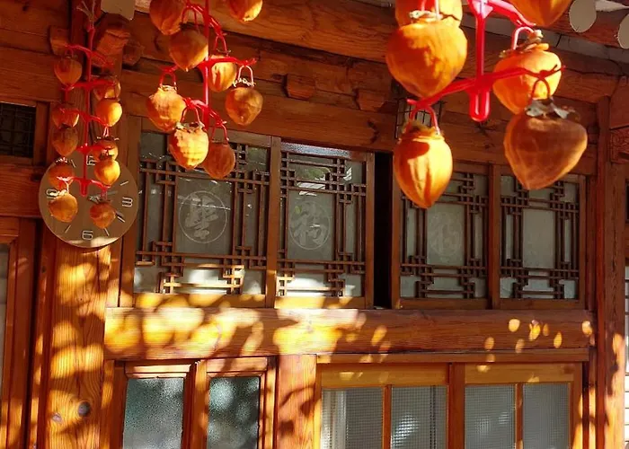 Dongmyo Hanok Sihwadang - Private Korean Style House In The Center With A Beautiful Garden Pensión Seúl